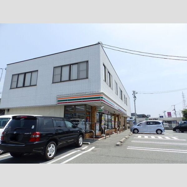 現地周辺 (セブンイレブン山口小郡黄金町店(643m))