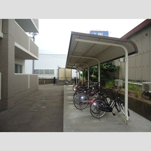 現地周辺 (サイクルポート)