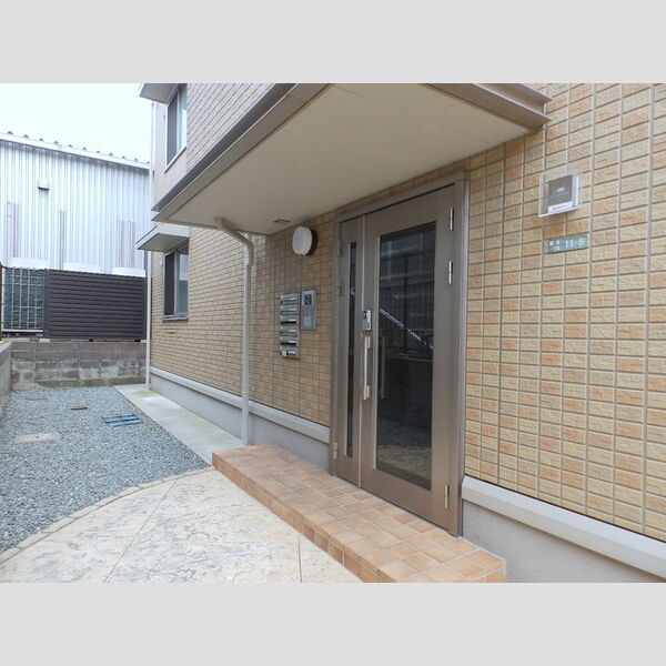 エントランス (エントランス)