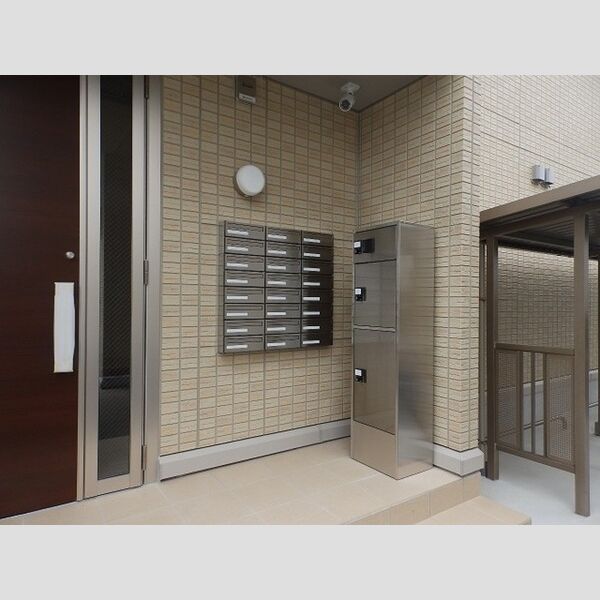 現地周辺 (防犯カメラ　宅配ボックス)