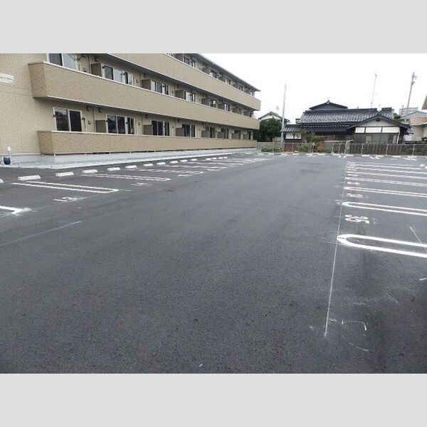 駐車場 (駐車場)