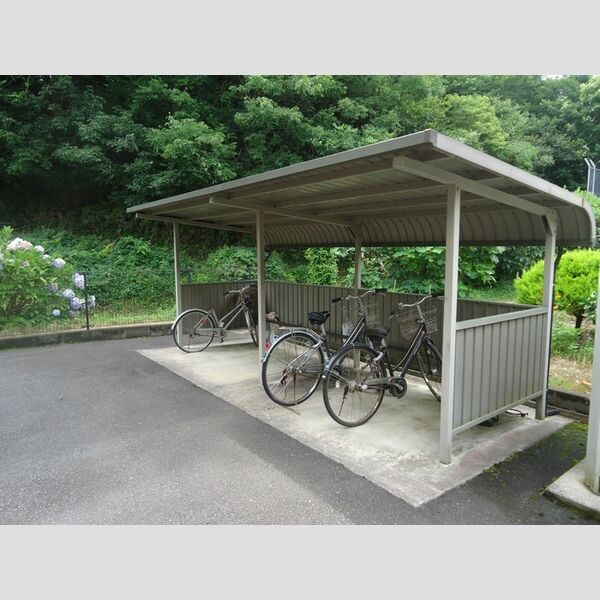 現地周辺 (サイクルポート)