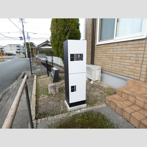 現地周辺 (宅配ボックス)