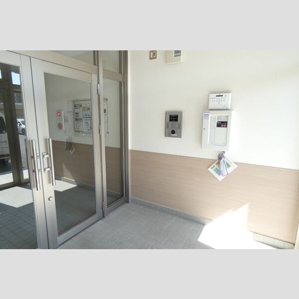 エントランス (エントランス　オートロック)