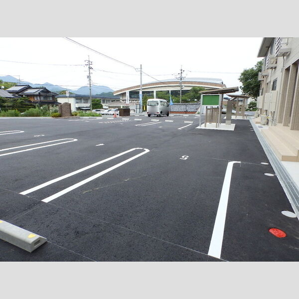 駐車場 (駐車場)