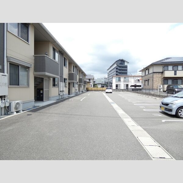 駐車場 (駐車場)