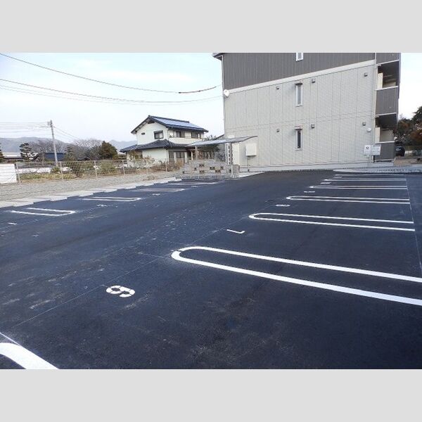 駐車場 (駐車場)