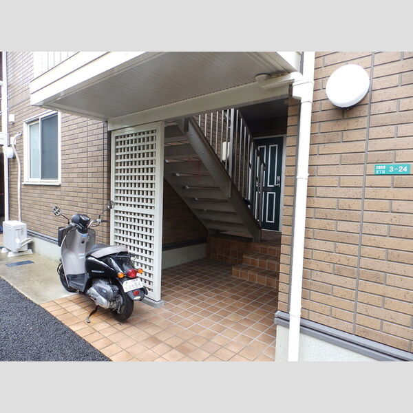 エントランス (エントランス)