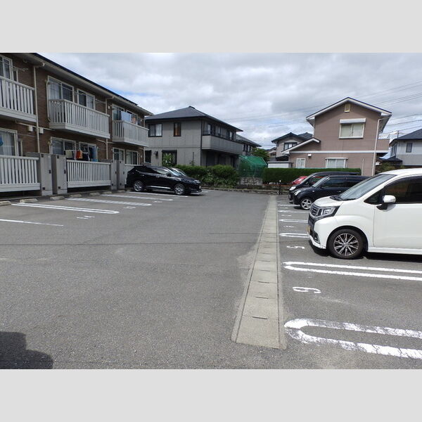 駐車場 (駐車場)