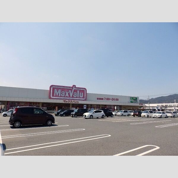 現地周辺 (マックスバリュ小郡南店 (907m))