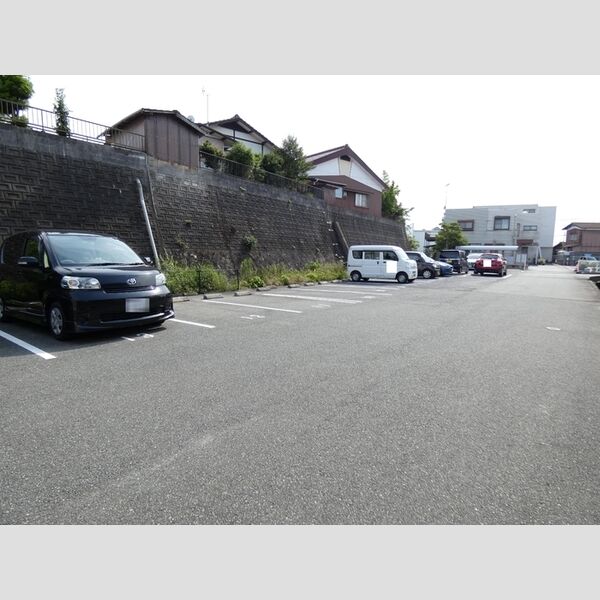 駐車場 (駐車場)