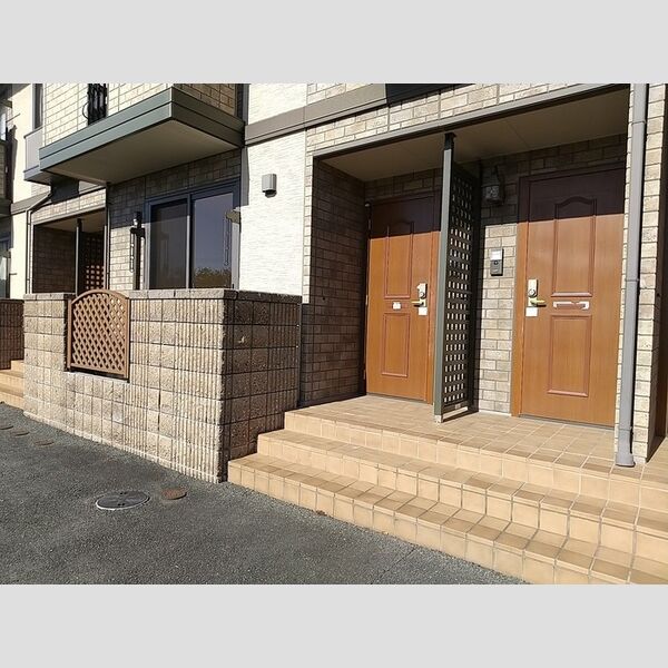 エントランス (エントランス)