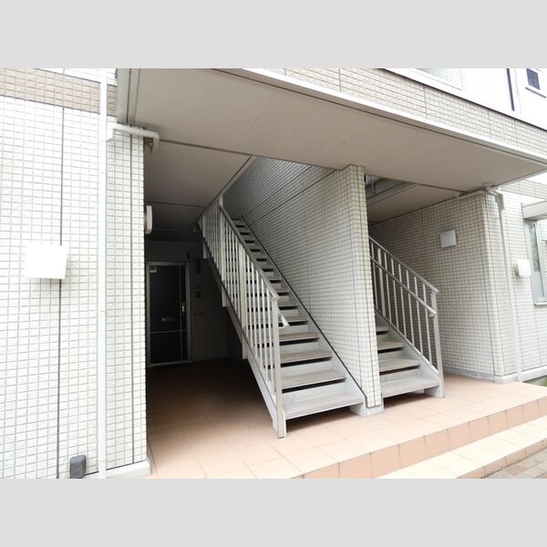 エントランス (エントランス)