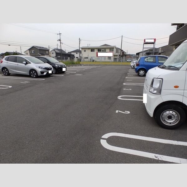 駐車場 (駐車場)