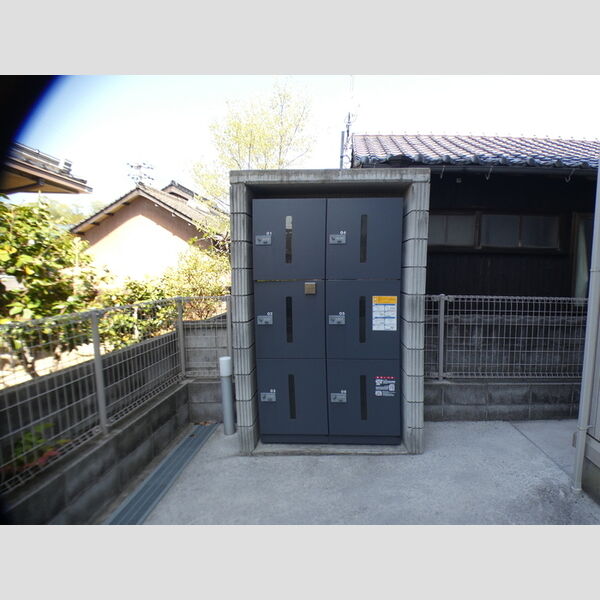 現地周辺 (宅配ボックスあります)