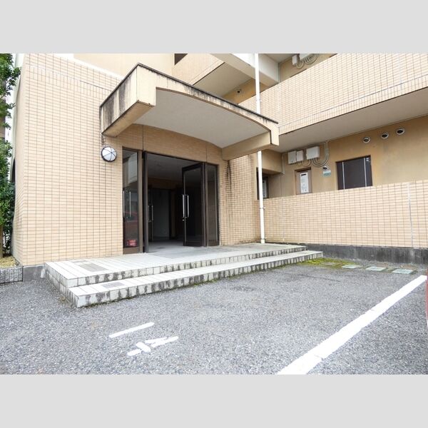 エントランス (エントランス)