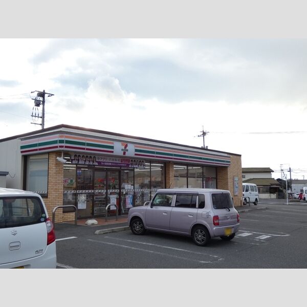 現地周辺 (セブンイレブン宇部恩田町5丁目店 690m)