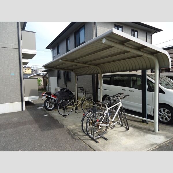 現地周辺 (サイクルポート)