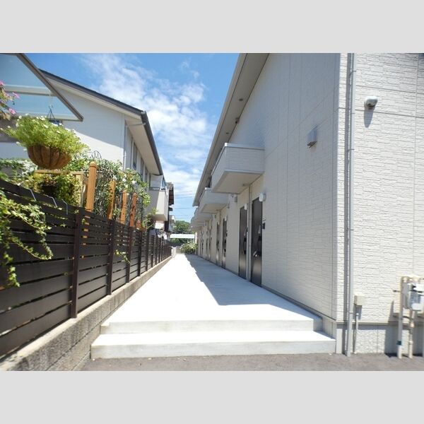 エントランス (エントランス)