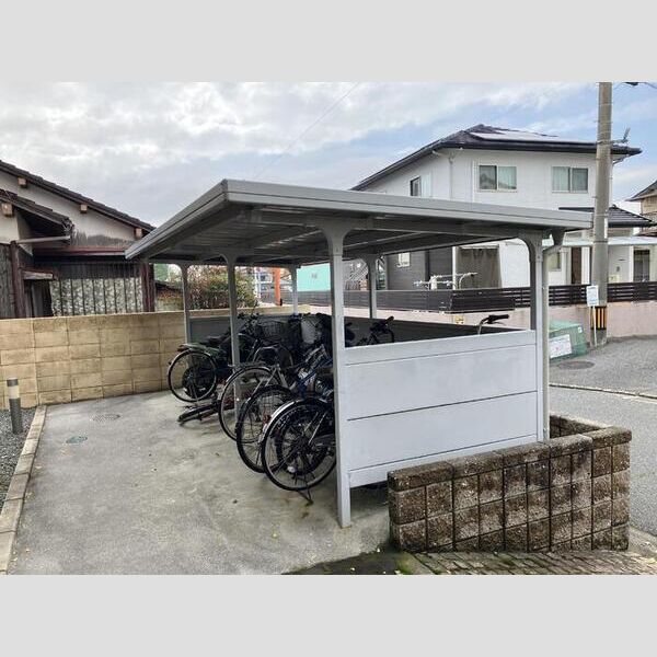 現地周辺 (サイクルポート)