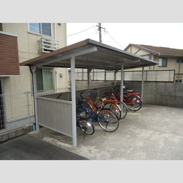 現地周辺 (サイクルポート)