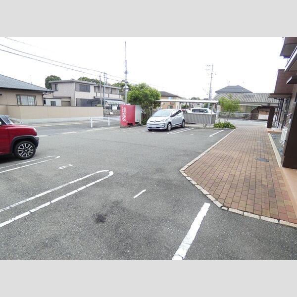 駐車場 (駐車場)