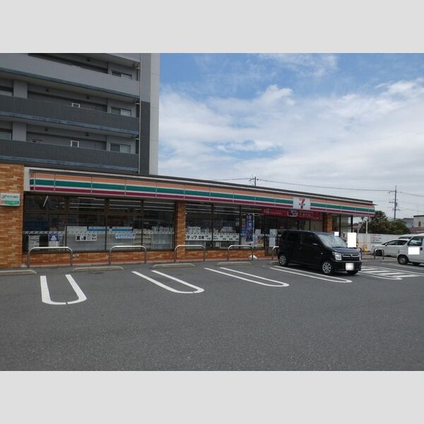現地周辺 (セブンイレブン山陽小野田日の出店 495m)