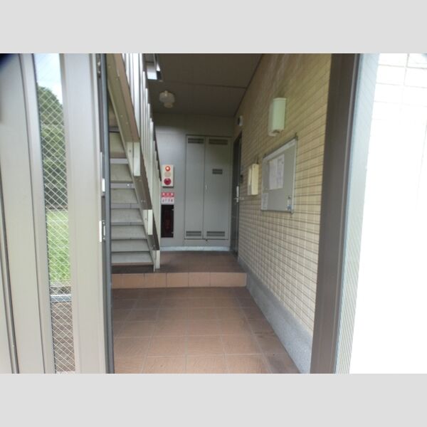 現地周辺 (ロビー(集合ポストあり))