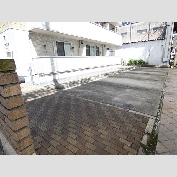 駐車場 (駐輪場)