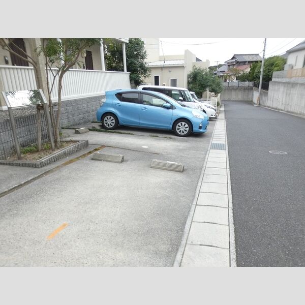駐車場 (駐車場)