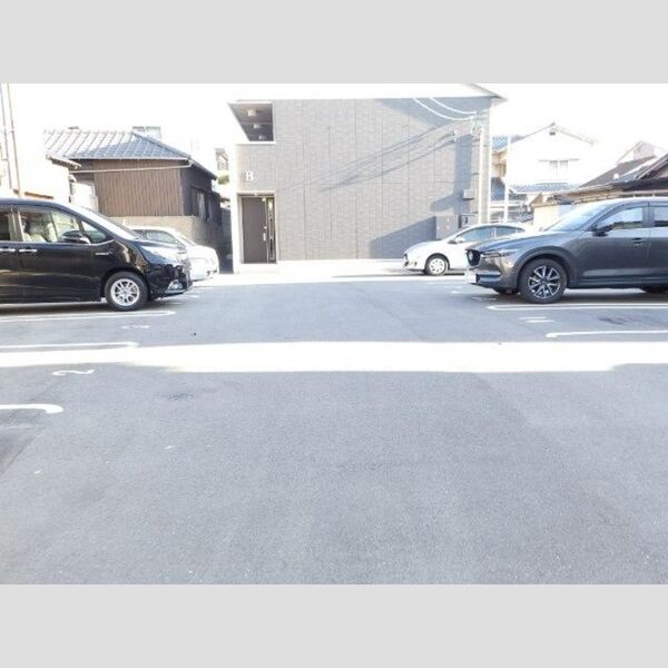 駐車場 (駐車場)