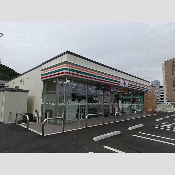 現地周辺 (セブンイレブン山口緑町店(110m))