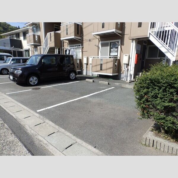 駐車場 (駐車場)