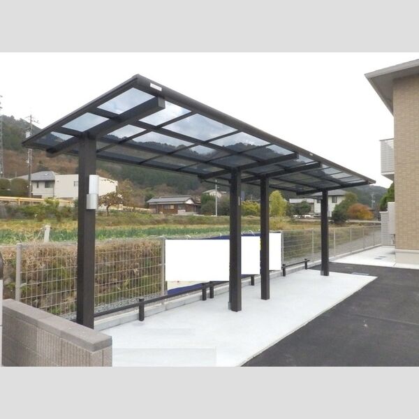 現地周辺 (駐輪場)