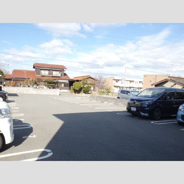 駐車場 (駐車場)