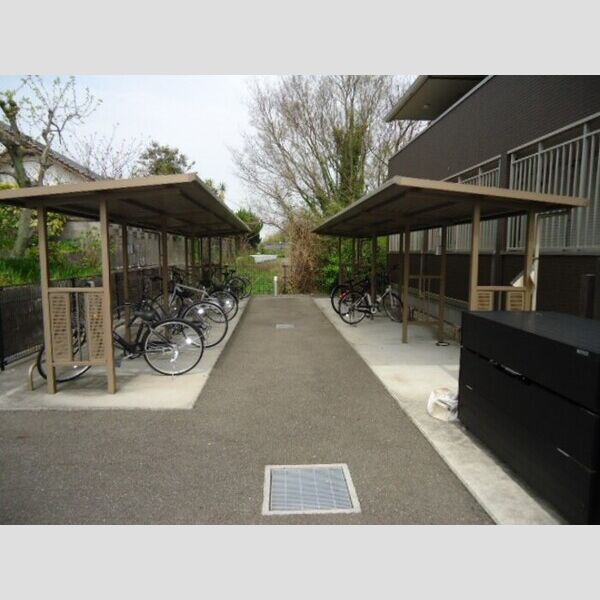 現地周辺 (サイクルポート)