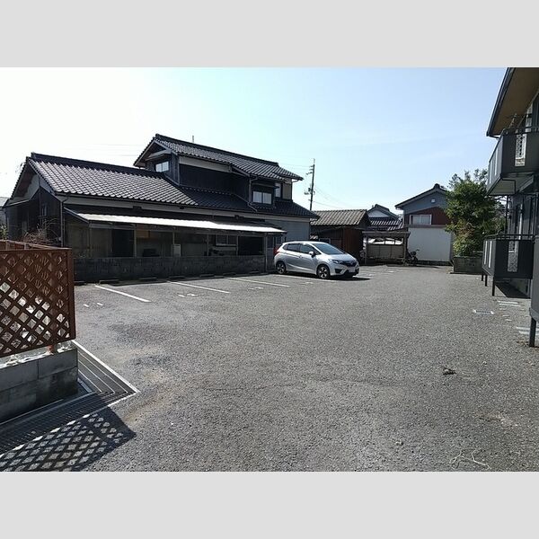 駐車場 (駐車場)