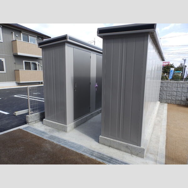 現地周辺 (外部物置)