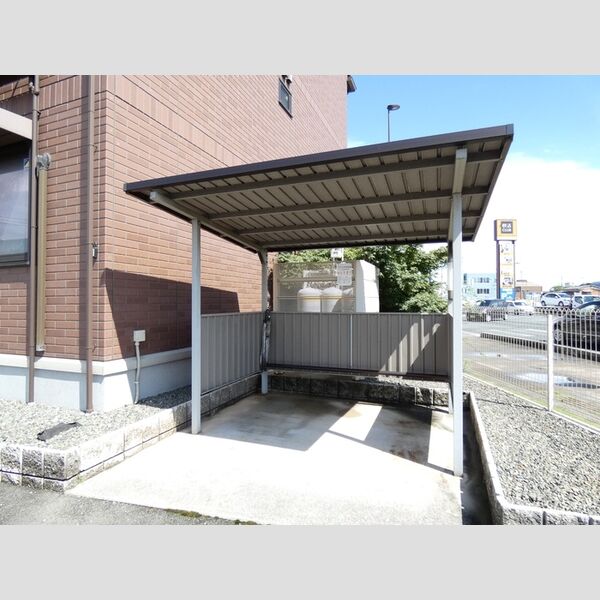 現地周辺 (駐輪場)