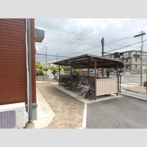 現地周辺 (サイクルポート)