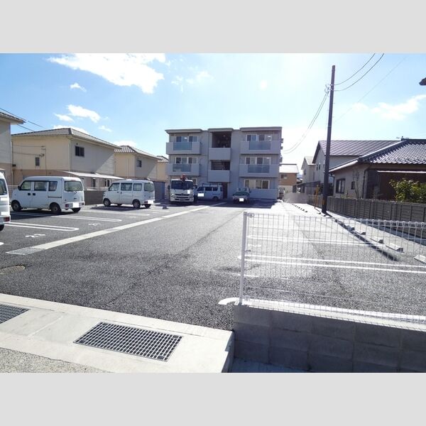 駐車場 (駐車場)