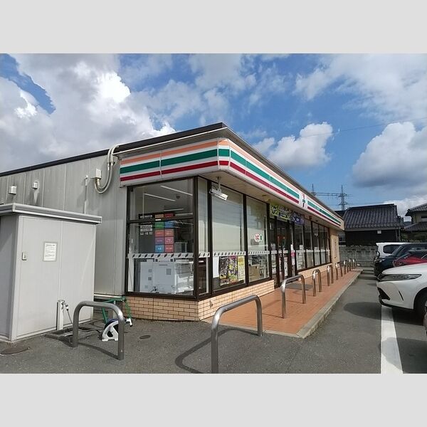 現地周辺 (セブンイレブン山口矢原店(726m))