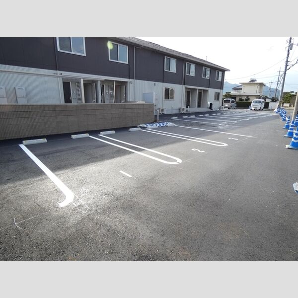 駐車場 (駐車場)