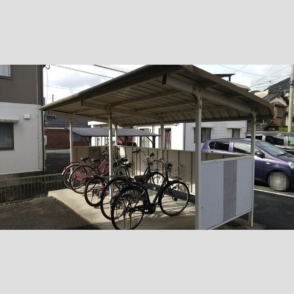 現地周辺 (サイクルポート)