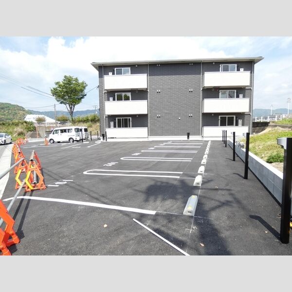 駐車場 (駐車場)