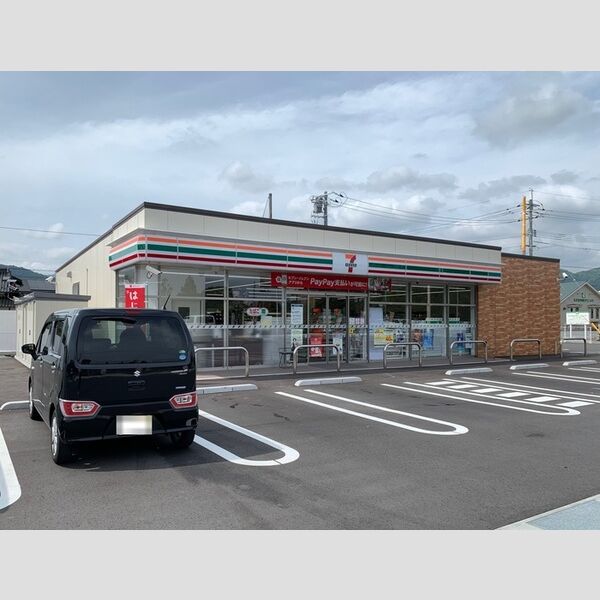 現地周辺 (セブンイレブン山口維新公園店(370m))