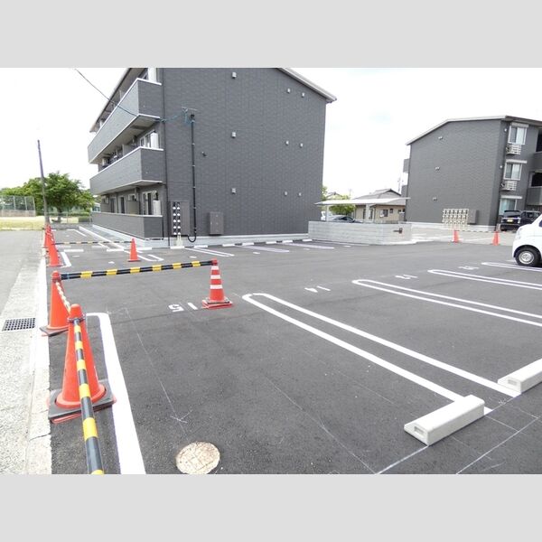 駐車場 (駐車場)