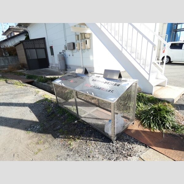 現地周辺 (ゴミ置き場(可燃ゴミ・プラ容器包装))