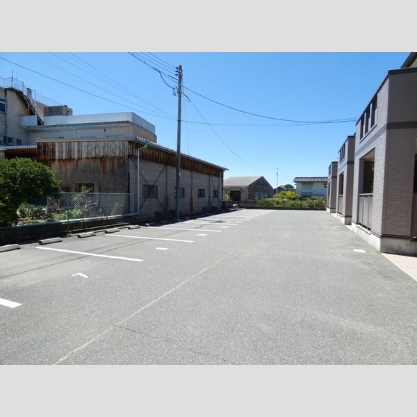 駐車場 (駐車場)