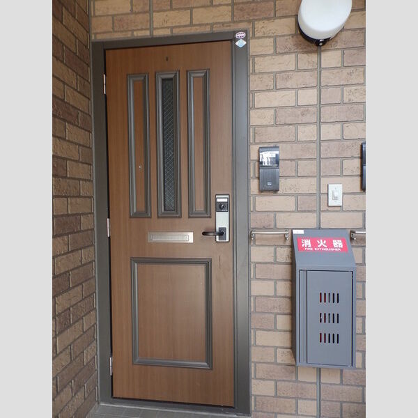 現地周辺 (玄関前)